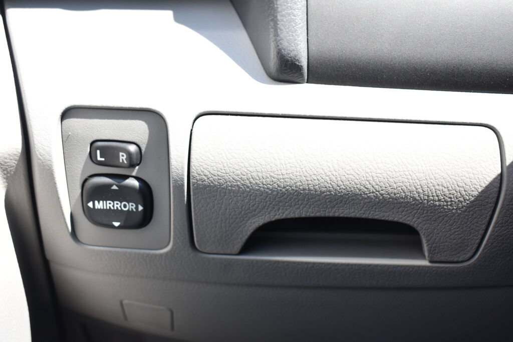 Used 2009 Toyota Camry LE FWD image 13