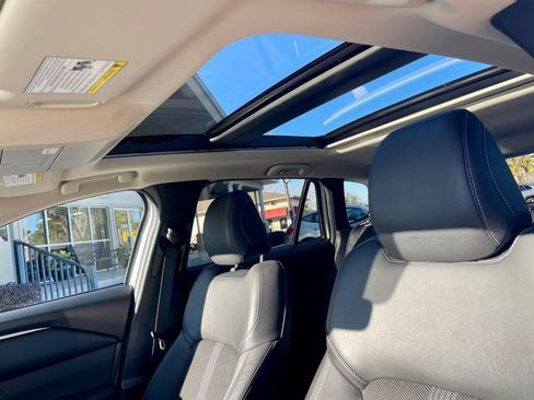 Used 2025 MAZDA CX-50 AWD 2.5 S w/ Premium Package image 17