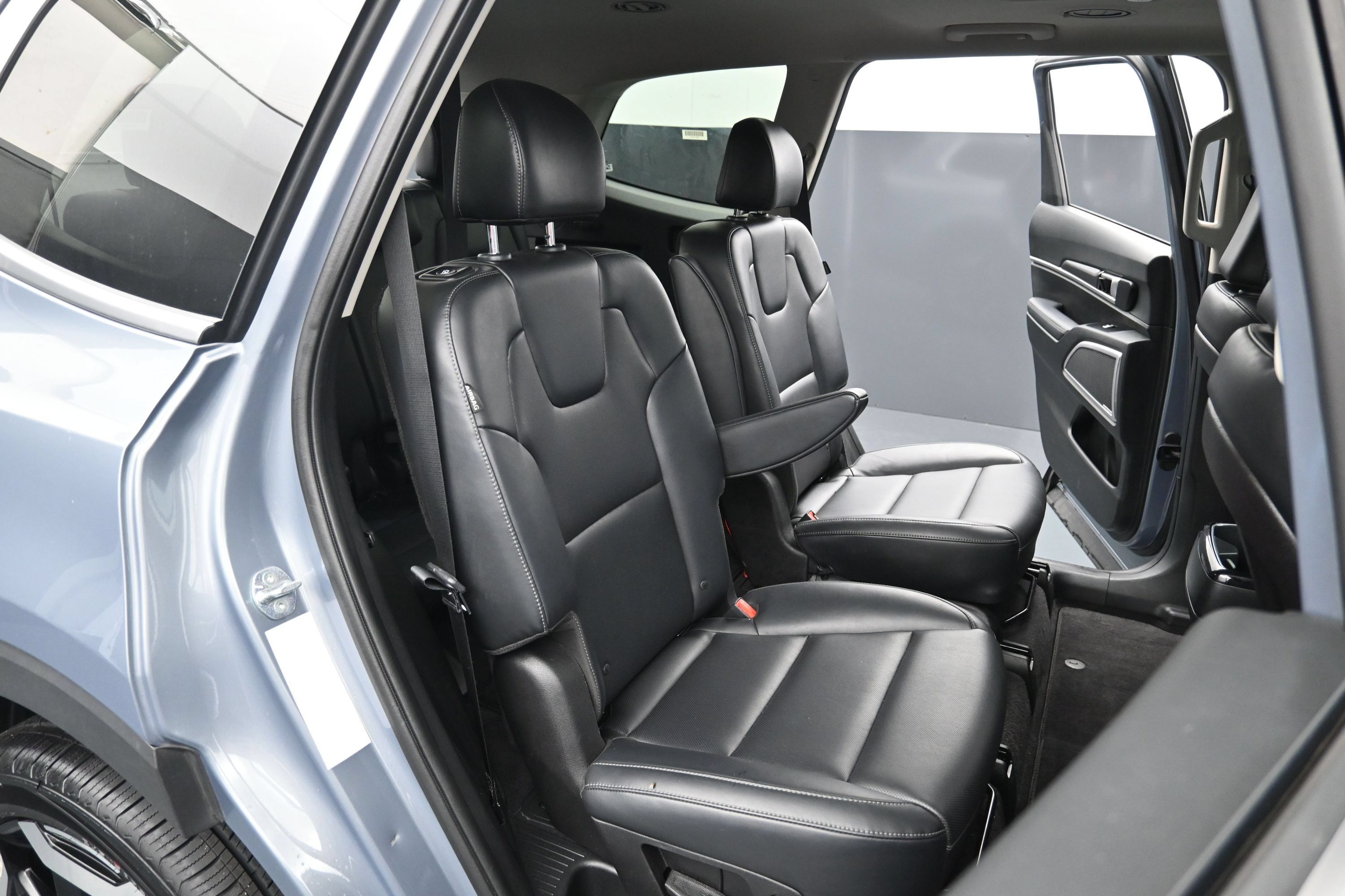 Used 2025 Kia Telluride S FWD image 26
