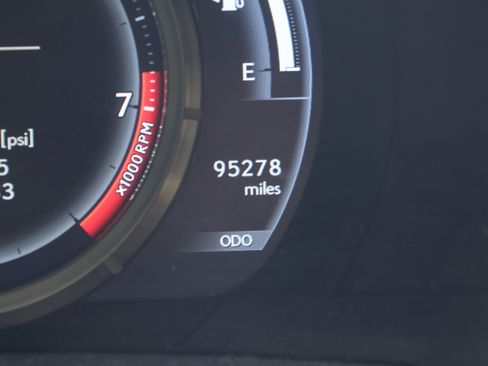 Used 2019 Lexus IS 300 F Sport w/ F Sport Package image 19