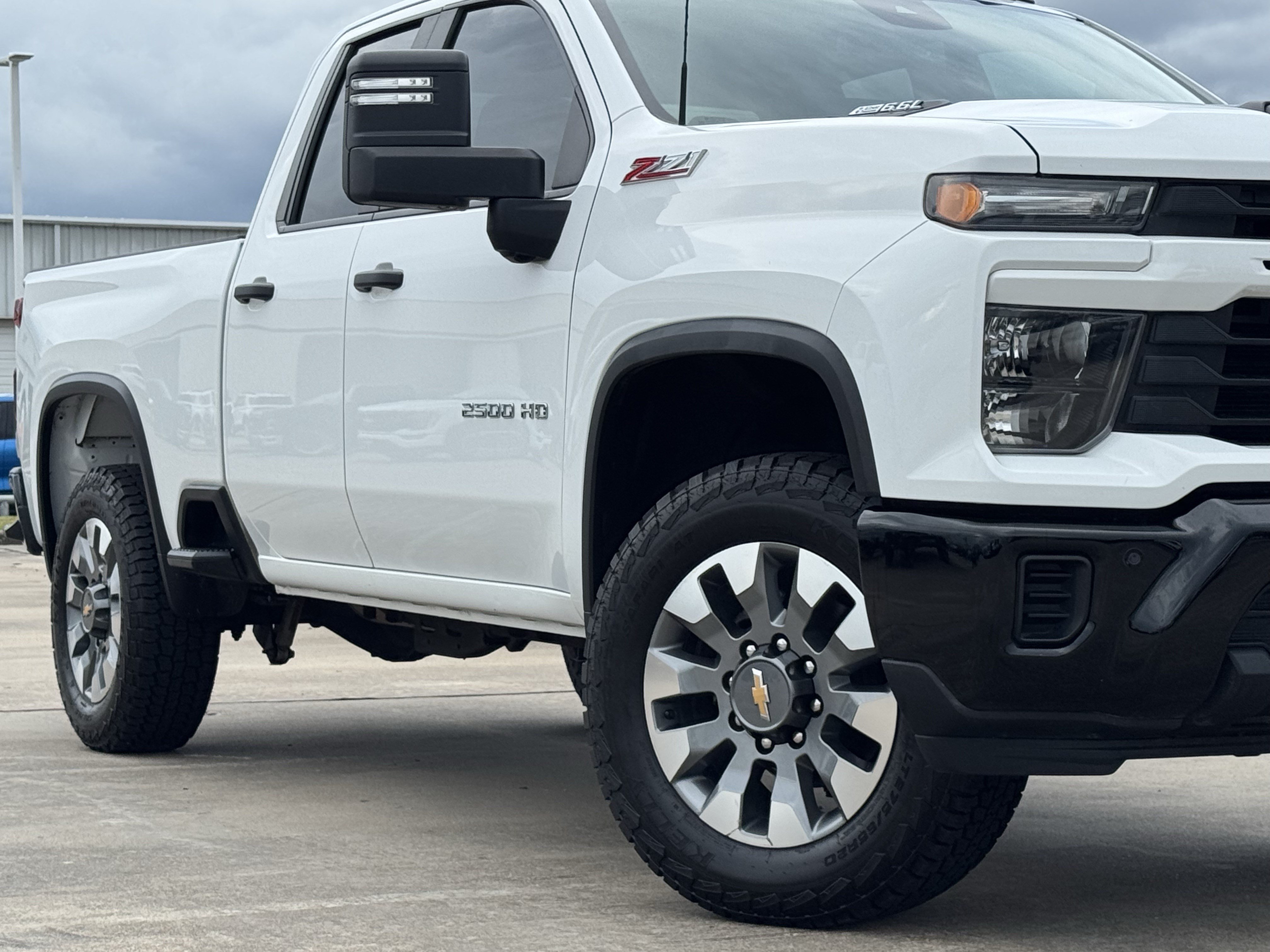 Used 2025 Chevrolet Silverado 2500 Custom w/ Custom Value Package AWD/4WD image 3