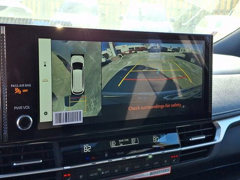 New 2026 Toyota Sienna Platinum image 13