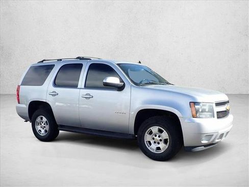 Used 2013 Chevrolet Tahoe LS w/ Convenience Package AWD/4WD image 5