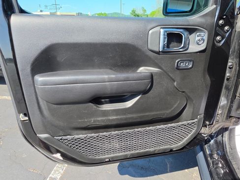Used 2025 Jeep Wrangler Unlimited Sport AWD/4WD image 30