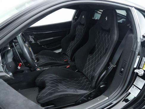 Certified 2015 Ferrari 458 Speciale Coupe RWD image 5
