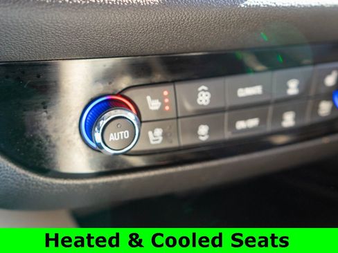 Used 2023 Buick Enclave Avenir image 30