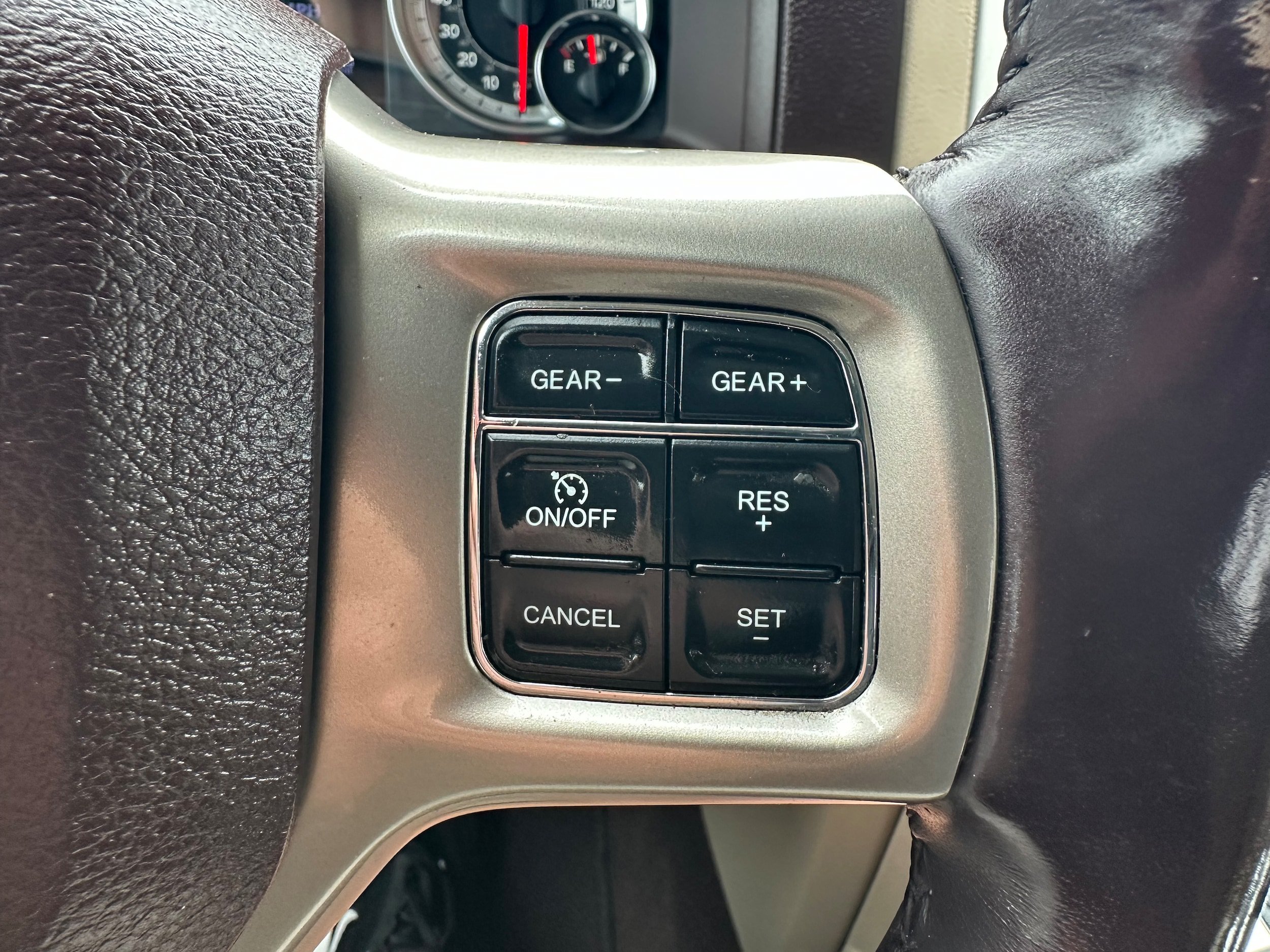 Used 2016 RAM 1500 Laramie w/ Convenience Group AWD/4WD image 24
