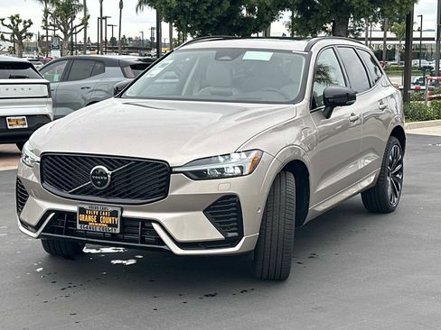 New 2026 Volvo XC60 T8 Ultra w/ Protection Package Premier AWD/4WD image 6