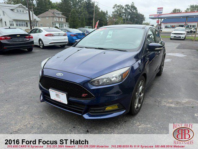 Used 2016 Ford Focus ST FWD image 3
