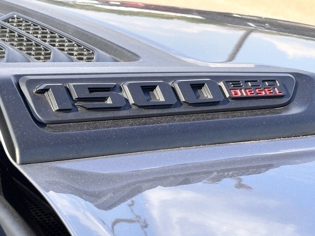 Used 2022 RAM 1500 Laramie AWD/4WD image 4