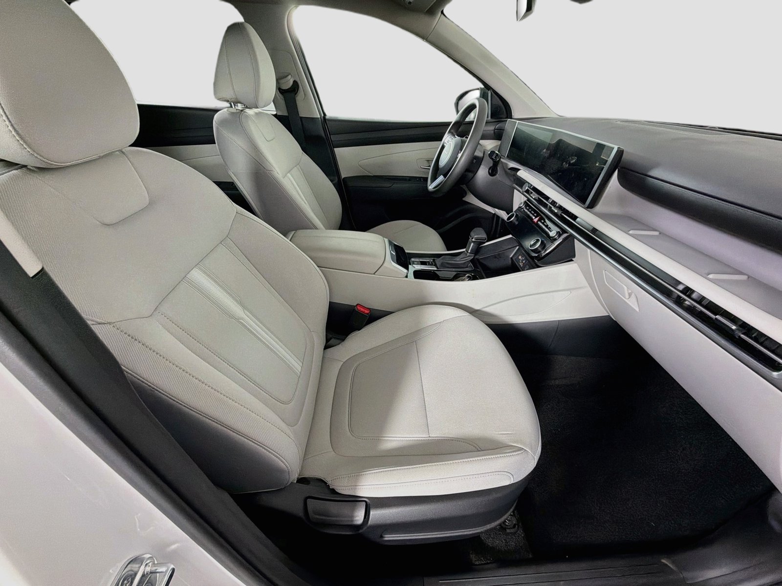 Used 2026 Hyundai Tucson SEL FWD image 29