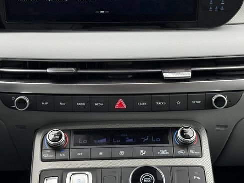 Used 2025 Hyundai Palisade SEL FWD image 24