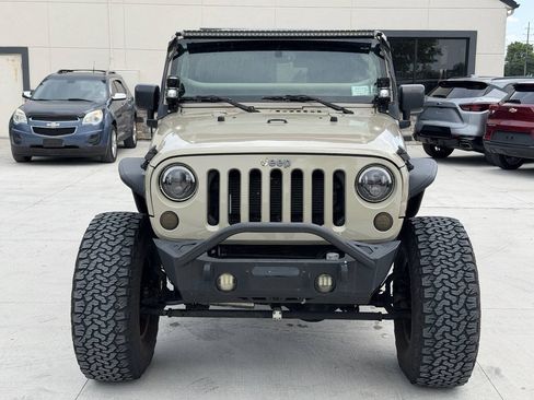 Used 2017 Jeep Wrangler Unlimited Sport w/ Quick Order Package 24S AWD/4WD image 3