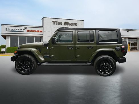 Used 2023 Jeep Wrangler Unlimited Sahara w/ Cold Weather Group AWD/4WD image 2