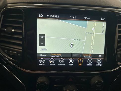 Used 2022 Jeep Grand Cherokee Limited AWD/4WD image 17