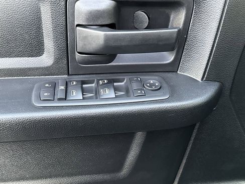 Used 2018 RAM 1500 Express w/ Express Value Package image 15