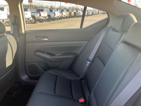 Used 2024 Nissan Altima 2.5 SR image 30