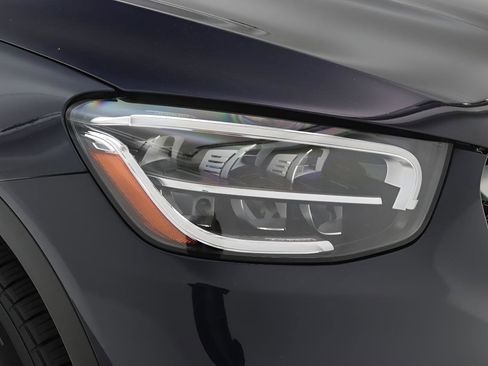 Used 2022 Mercedes-Benz GLC 300 4MATIC image 25