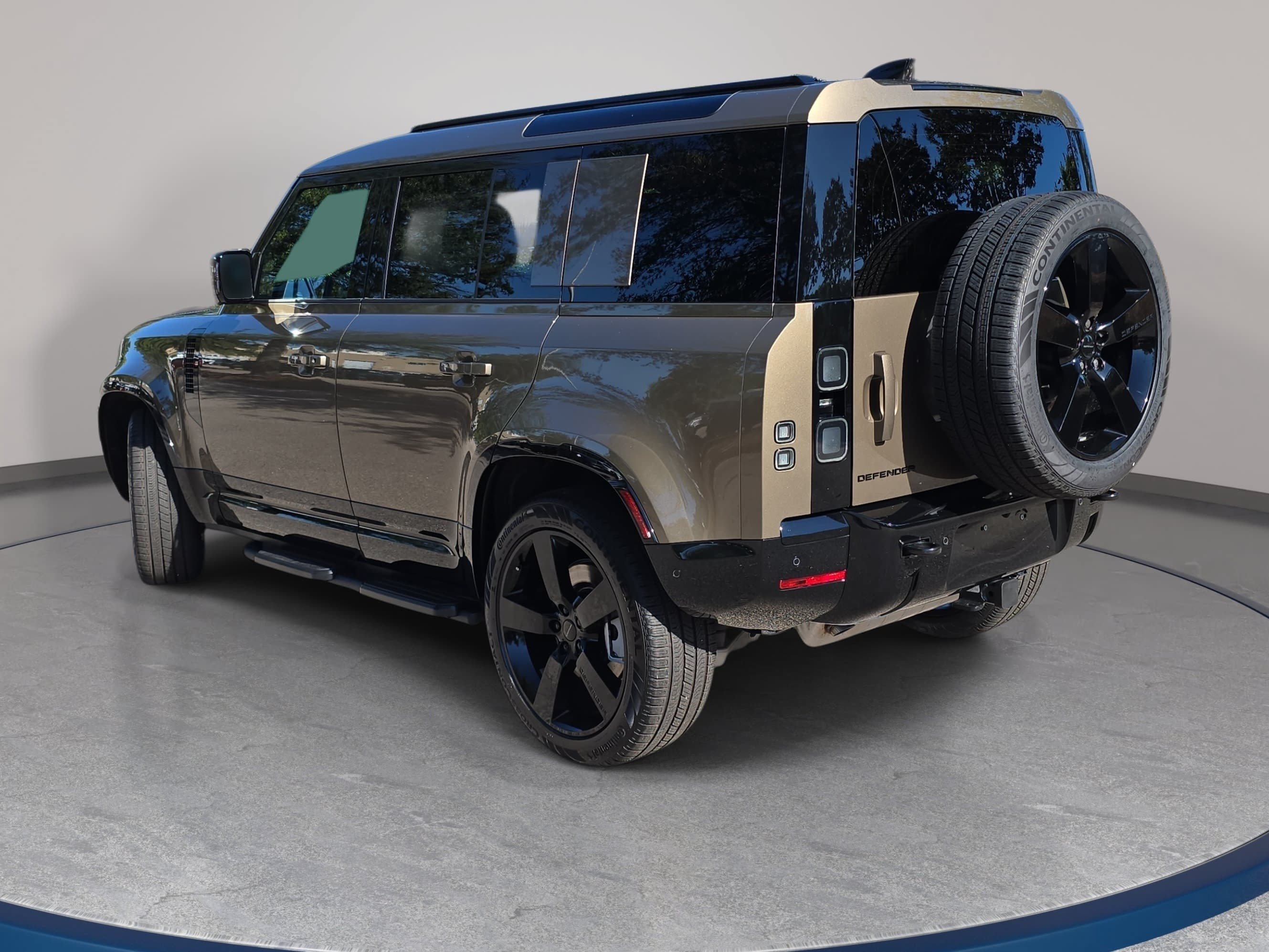 New 2026 Land Rover Defender 110 X-Dynamic SE AWD/4WD image 7