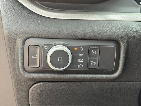Used 2021 Ford Explorer XLT w/ Equipment Group 202A RWD image 19