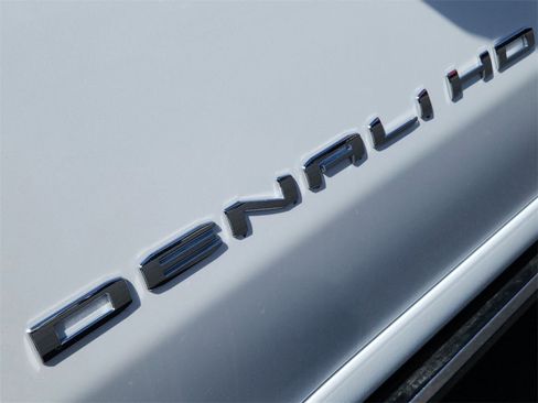 New 2025 GMC Sierra 2500 Denali w/ Technology Package image 8