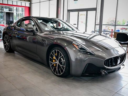 Used 2024 Maserati GranTurismo Modena image 3