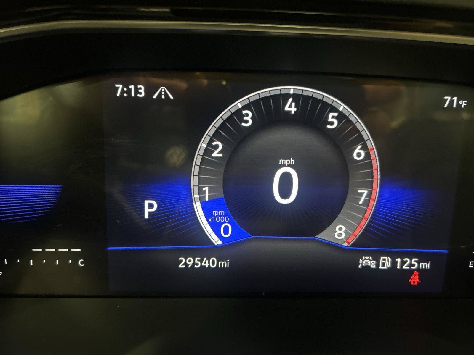 Used 2023 Volkswagen Jetta SE FWD image 2