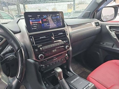 Used 2023 Lexus GX 460 Premium w/ Premium Package image 3