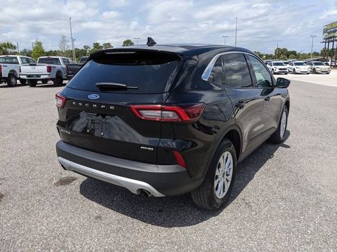 Used 2023 Ford Escape Active w/ Tech Pack #2 AWD/4WD image 4