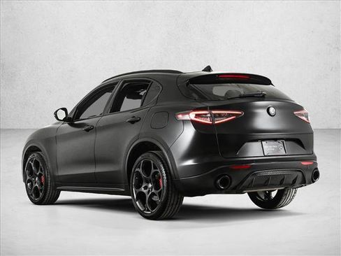 Used 2024 Alfa Romeo Stelvio AWD image 8