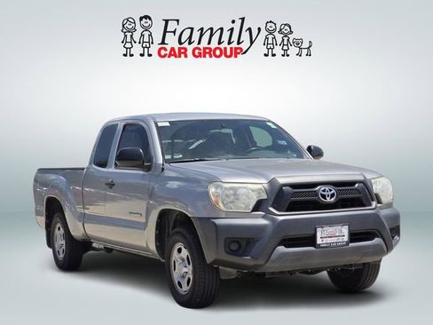 Used 2015 Toyota Tacoma 2WD Access Cab w/ Convenience Package image 2