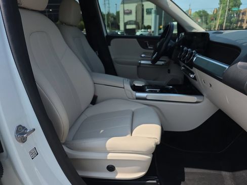 Certified 2022 Mercedes-Benz GLB 250 image 16