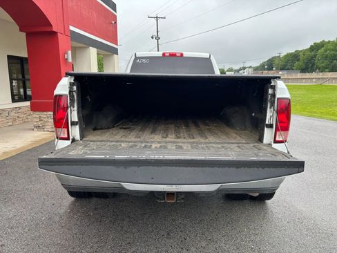 Used 2022 RAM 3500 Big Horn AWD/4WD image 11