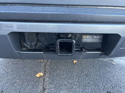 Used 2018 Chevrolet Suburban LT image 10