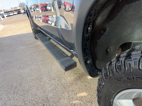 Used 2021 Chevrolet Silverado 1500 RST image 10