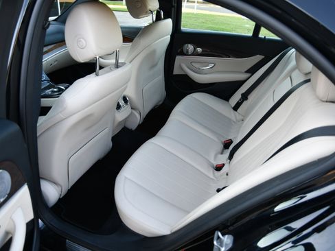 Used 2017 Mercedes-Benz E 300 image 25