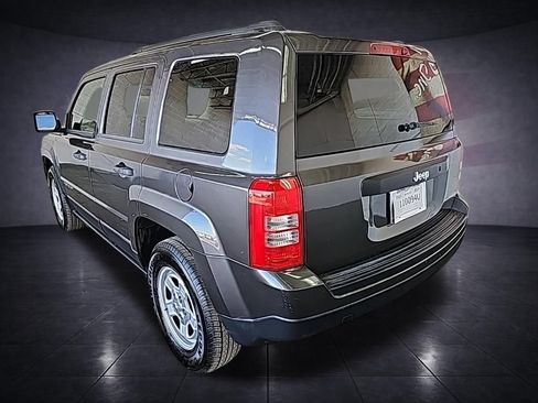 Used 2015 Jeep Patriot Sport FWD image 3