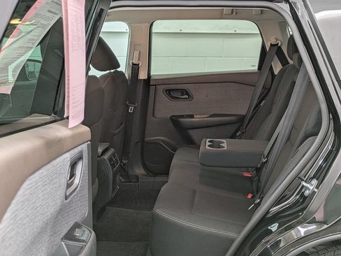 Used 2023 Nissan Rogue S AWD/4WD image 10