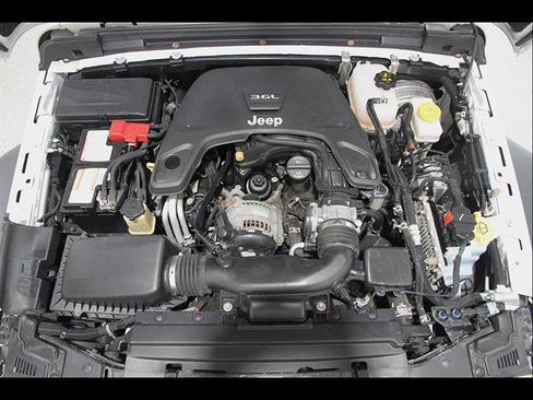 Used 2018 Jeep Wrangler Unlimited Sport S AWD/4WD image 20