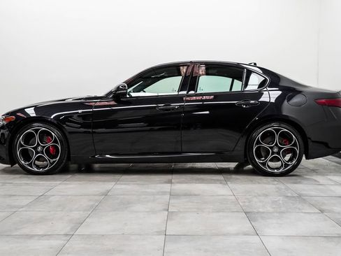 Used 2023 Alfa Romeo Giulia Ti image 8