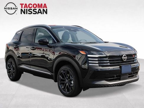 New 2026 Nissan Kicks SR w/ Cold Weather Package image 5