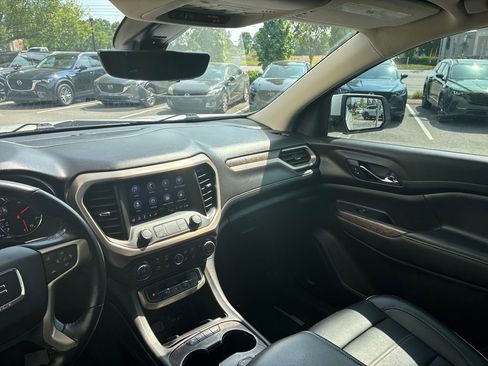 Used 2022 GMC Acadia Denali w/ Denali Ultimate Package FWD image 28