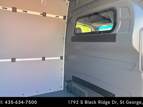 Used 2026 Mercedes-Benz Sprinter 2500 image 18