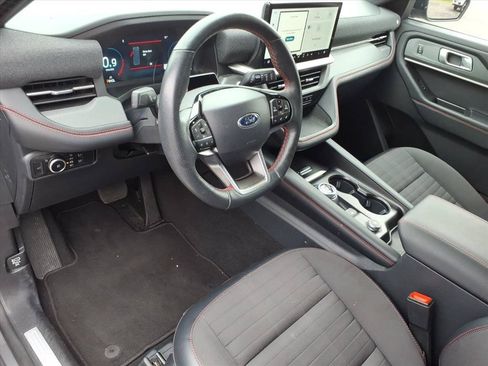 Used 2025 Ford Explorer ST-Line AWD/4WD image 12