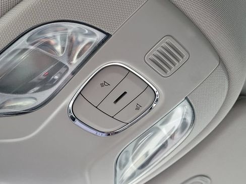 Used 2022 Jeep Compass Trailhawk AWD/4WD image 32