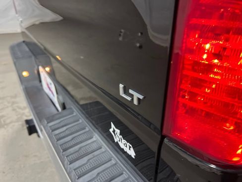 Used 2021 Chevrolet Silverado 1500 LT w/ Z71 Off-Road Package AWD/4WD image 16
