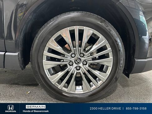 Used 2024 Toyota Venza Limited AWD/4WD image 12