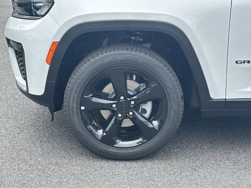 New 2026 Jeep Grand Cherokee Limited AWD/4WD image 11