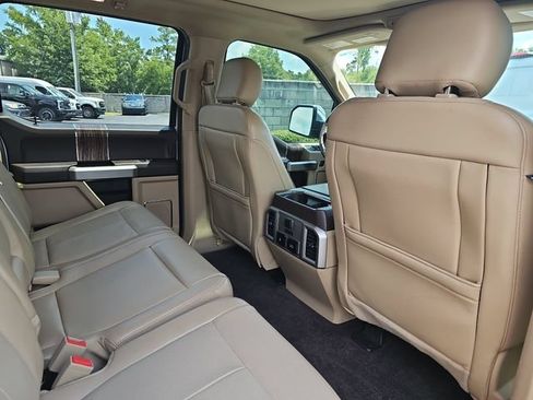 Used 2018 Ford F150 Lariat w/ Equipment Group 502A Luxury AWD/4WD image 11