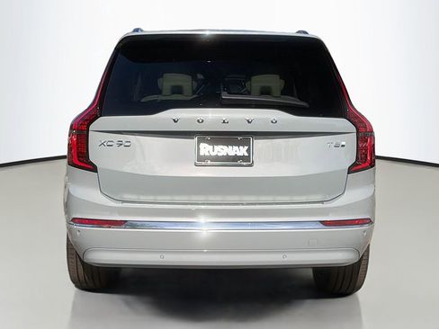 New 2026 Volvo XC90 T8 Ultra w/ Protection Package Premier image 6